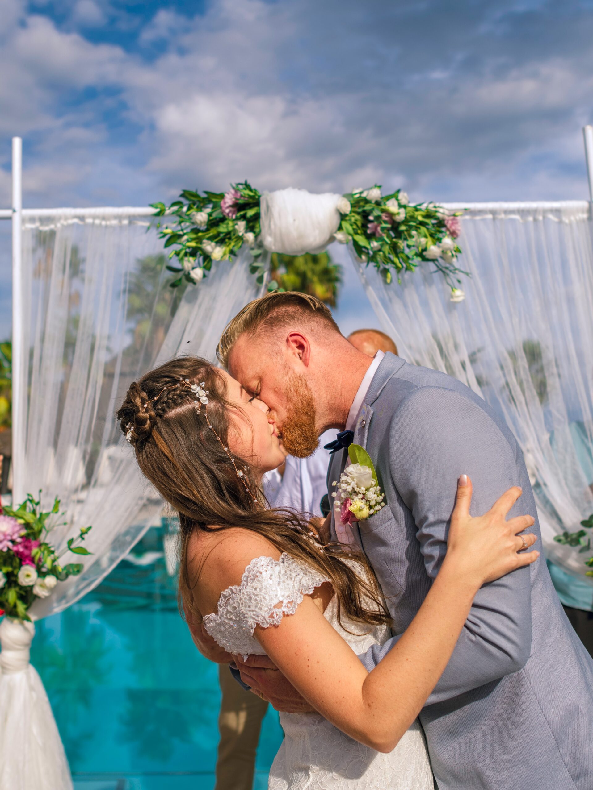 The Importance of Wedding DJ’s and Photographers Working Together
